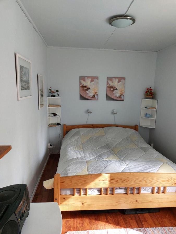 Ilmastoitu Kesaemoekki Askolassa Laehellae Porvoota Buitenkant foto