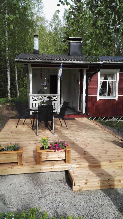 Ilmastoitu Kesaemoekki Askolassa Laehellae Porvoota Buitenkant foto